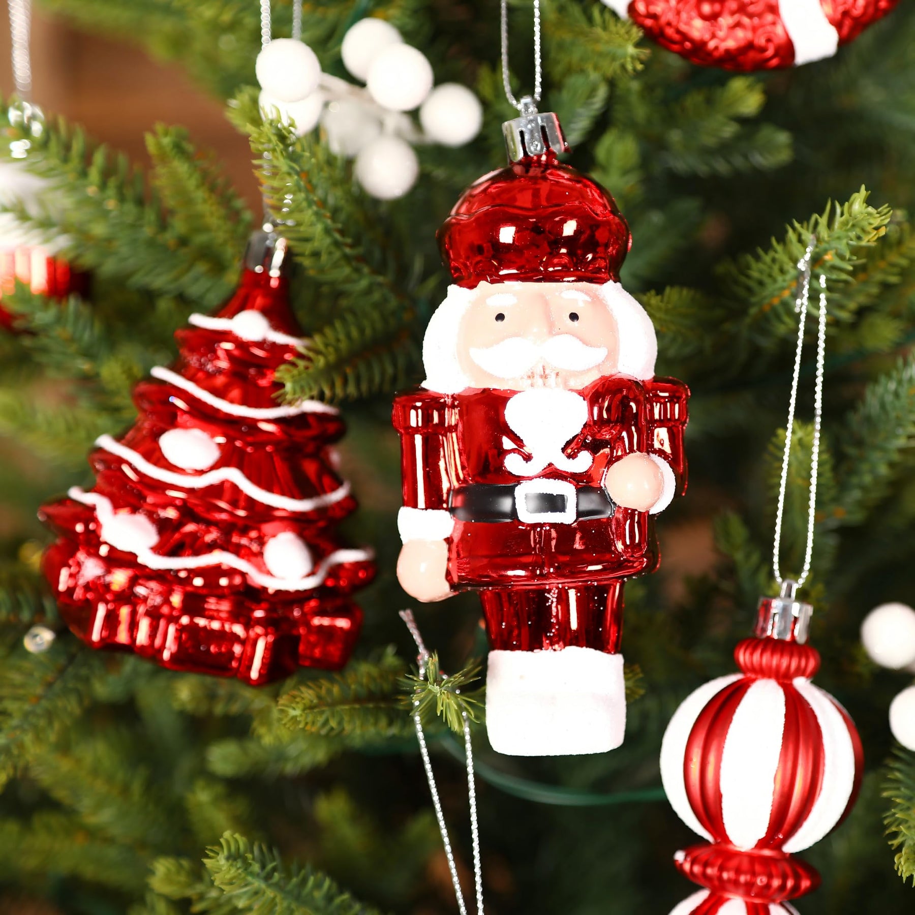 135pcs Red and White Christmas Balls Ornaments Set